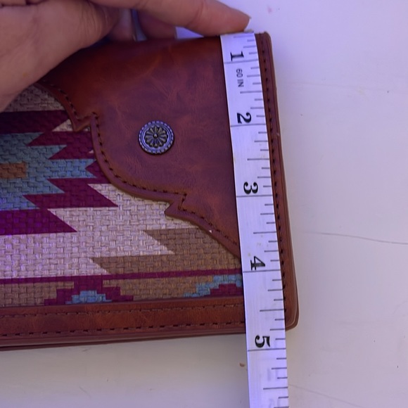 SOUTHERWESTERN NATIVE PURSE WITH WALLET. NWOT - Picture 13 of 13
